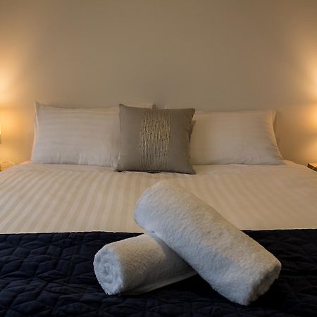 Ulverstone Waterfront Apartments מראה חיצוני תמונה