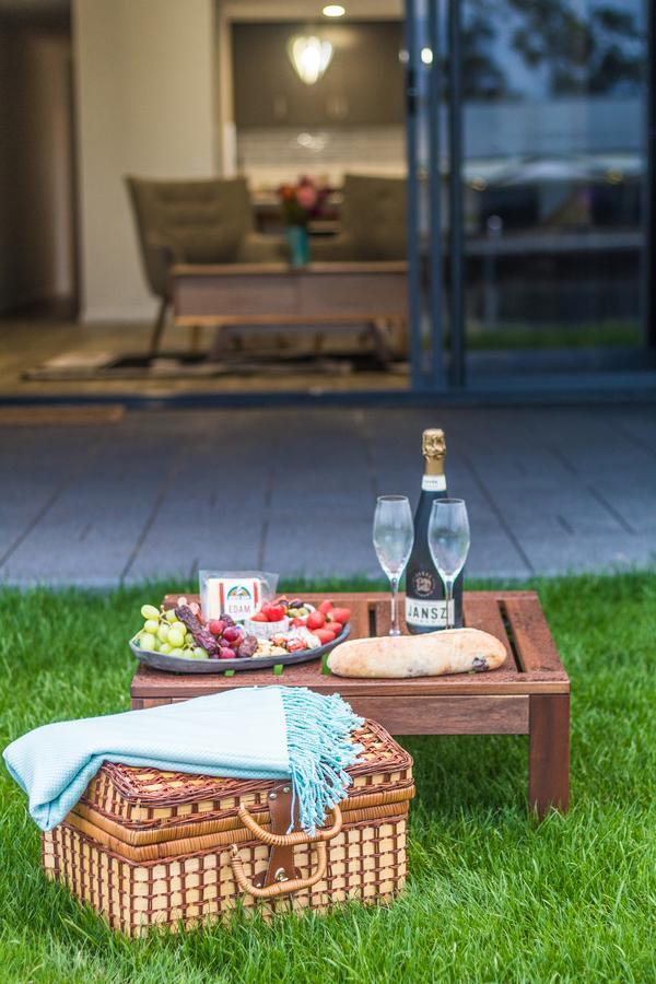 Ulverstone Waterfront Apartments מראה חיצוני תמונה