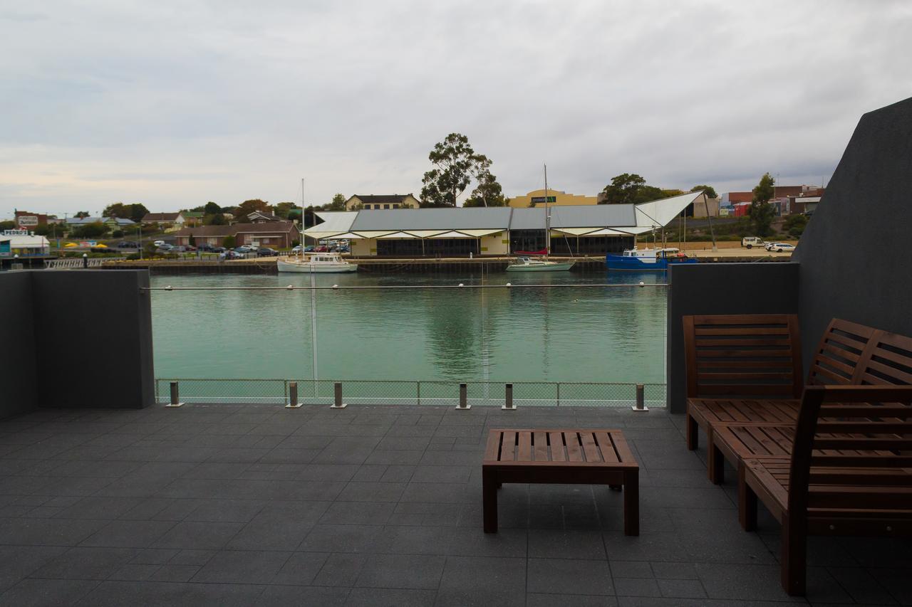 Ulverstone Waterfront Apartments מראה חיצוני תמונה